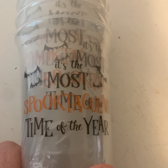 Halloween Glow In The Dark Plastic Cups - Picture 2 of 4